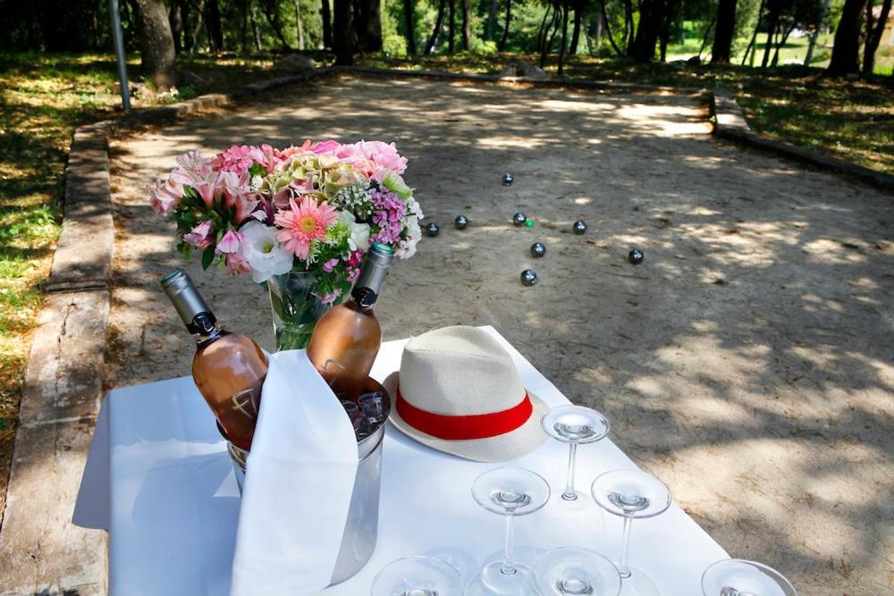 Residence Hoteliere 4 Etoiles Les Mas Du Grand Vallon Mougins Bagian luar foto
