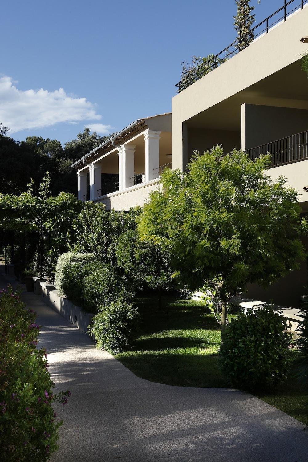 Residence Hoteliere 4 Etoiles Les Mas Du Grand Vallon Mougins Bagian luar foto
