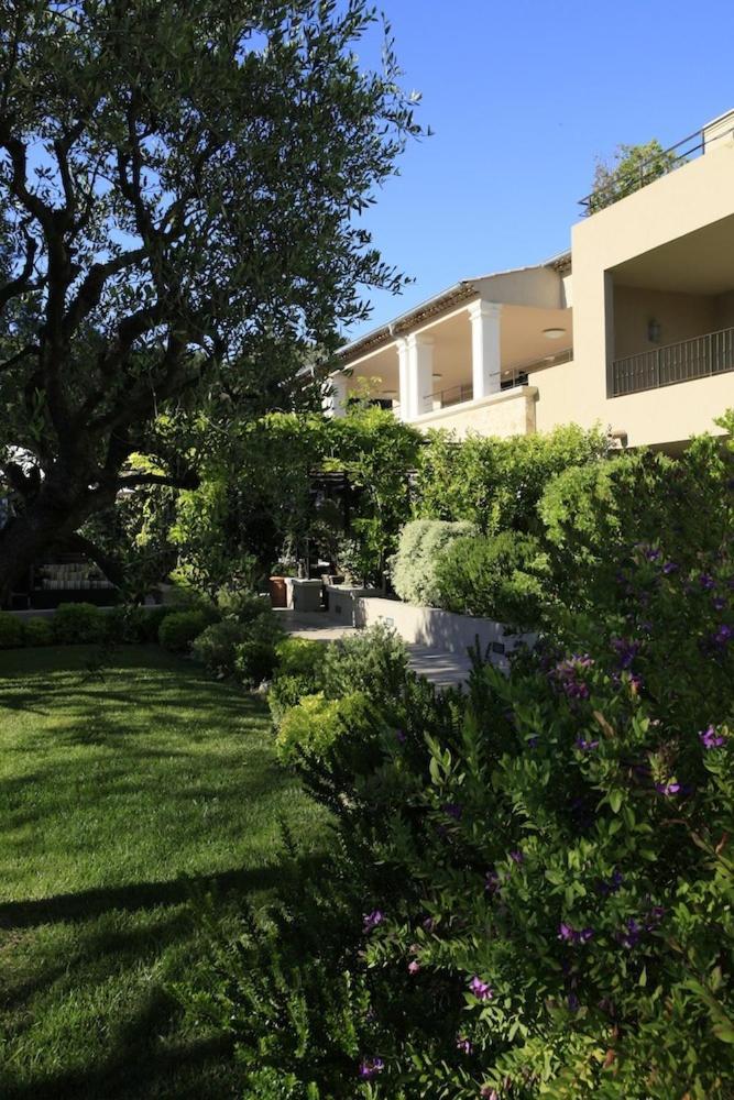 Residence Hoteliere 4 Etoiles Les Mas Du Grand Vallon Mougins Bagian luar foto