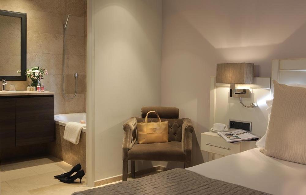 Residence Hoteliere 4 Etoiles Les Mas Du Grand Vallon Mougins Bagian luar foto